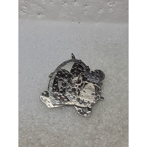 Disney Film Characters Peter Pan with Pan Pipes & Compass Never Grow Up Pin - Picture 3 of 4